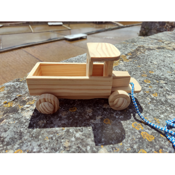 Camioneta de Madeira 17cm
