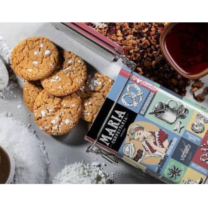 Lata de bolachas de caramelo salgado